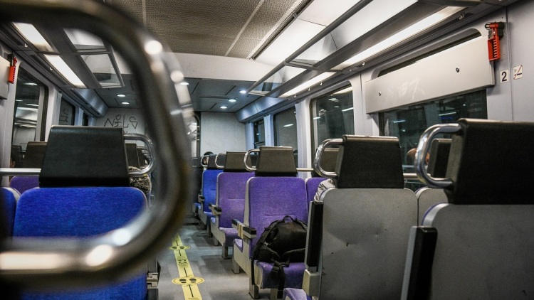 Τρένο έπεσε σε αυτοκίνητο που ήταν παρκαρισμένο στις σιδηροδρομικές γραμμές της Πάτρας