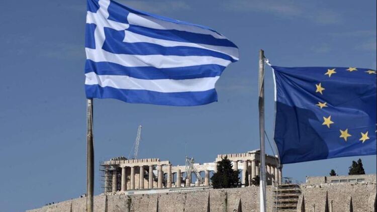 ΔΝΤ: Σταθερά πτωτική η πορεία του ελληνικού χρέους - Ζοφερή πρόβλεψη για εκτίναξη του δημόσιου χρέους της ΕΕ στο 130% του ΑΕΠ το 2040