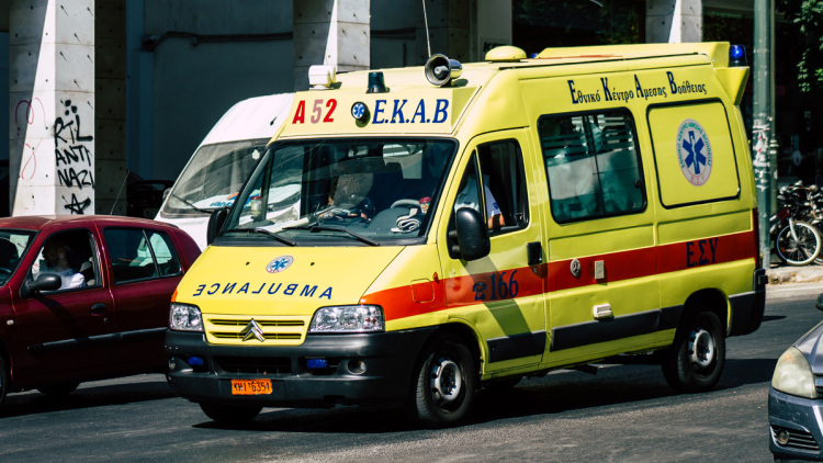 Διευθύντρια σχολείου σκοτώθηκε πέφτοντας από ταράτσα πολυκατοικίας στον Κολωνό