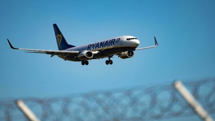 Στον αέρα η βάση της Ryanair στο αεροδρόμιο «Μακεδονία», ανησυχία για πλήγμα στον τουρισμό της Θεσσαλονίκης