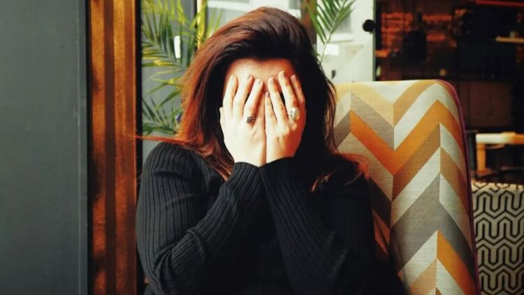 Είχε πονοκεφάλους «σαν να της μπήγουν παγοκόφτες» - Πήγε σε επτά νευρολόγους μέχρι να βρει την αιτία