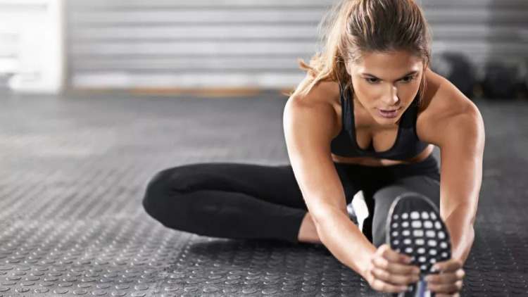 Το απλό τεστ ευλυγισίας που προβλέπει πόσο θα ζήσουμε – Θα το δοκιμάσετε;