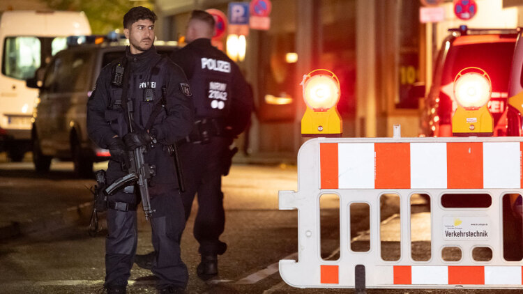 Πέντε συλλήψεις στη Γερμανία: Ετοίμαζαν επίθεση σε χριστουγεννιάτικη αγορά