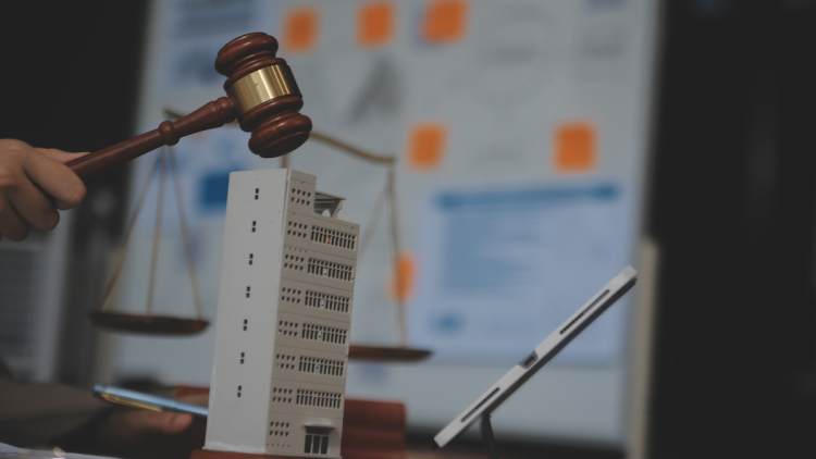 Πλειστηριασμοί: Στο σφυρί ακίνητα από 1.000 ευρώ έως 2,5 εκατ. βγάζει η εφορία