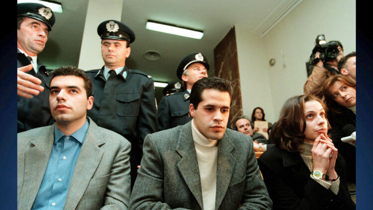 Σαν σήμερα η σύλληψη των σατανιστών της Παλλήνης: Πώς η εξομολόγηση σε έναν ιερέα αποκάλυψε εγκλήματα, σεξουαλικά όργια και τελετές μαύρης μαγείας