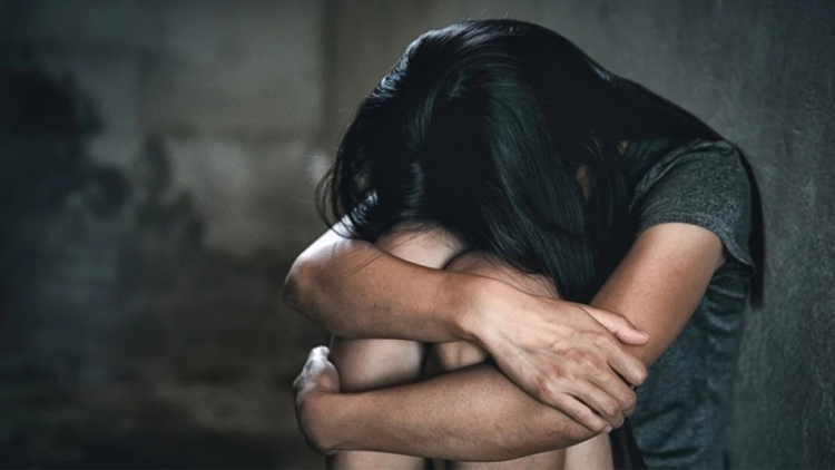 15χρονη στη Θεσσαλονίκη κατήγγειλε ότι τη βίασε 14χρονος και βιντεοσκόπησε την πράξη του
