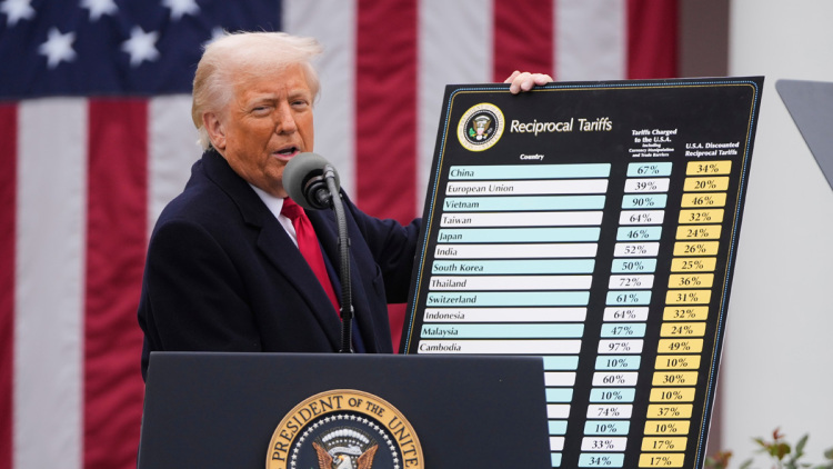 Ο Τραμπ αυξάνει στο 25% τους δασμούς σε ορισμένες εισαγωγές από τη Νότια Κορέα 