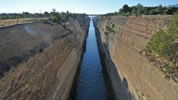 Σορός βρέθηκε να επιπλέει στο κανάλι του Ισθμού της Κορίνθου
