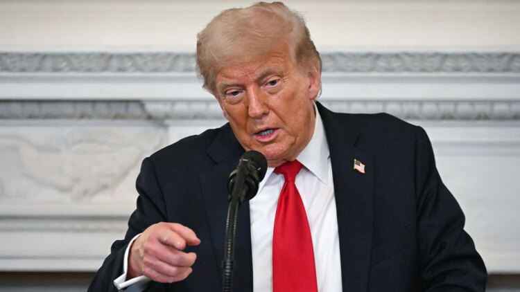 Το δόγμα Τραμπ σε εφαρμογή στη Βενεζουέλα: Με παράδοση 50 εκατ. βαρελιών πετρελαίου ξεκινά η «συνεργασία» της χώρας