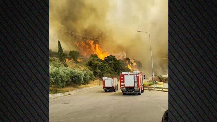 Μάχη με τις διάσπαρτες εστίες στη Βρυσούλα Πρέβεζας - Κάηκαν σπίτια, ενισχύθηκαν οι δυνάμεις, δείτε βίντεο