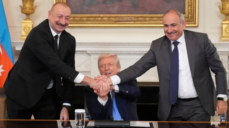 Αζερμπαϊτζάν και Αρμενία υπέγραψαν ειρηνευτική συμφωνία στον Λευκό Οίκο: «Ο Τραμπ σε έξι μήνες έκανε ένα θαύμα» 