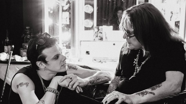 Yungblud για Όζι Όσμπορν: Σήμαινε τα πάντα για μένα, με υποστήριζε μέχρι το τέλος