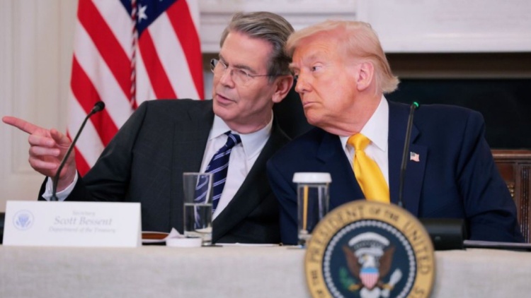 Μπέσεντ: Οι ΗΠΑ δεν θα παρατείνουν την αναστολή κυρώσεων για ρωσικό πετρέλαιο σε δεξαμενές πλοίων 