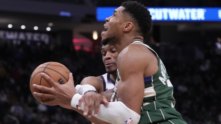 NBA, Μπακς-Κινγκς 133-135: O Γιάννης πάλεψε για την ανατροπή στο φινάλε αλλά δεν γλίτωσε την ήττα - Δείτε βίντεο