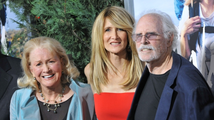 Μπρους Ντερν για Ντάιαν Λαντ: Υπήρξε υπέροχη μητέρα για την απίθανη, χαρισματική κόρη μας
