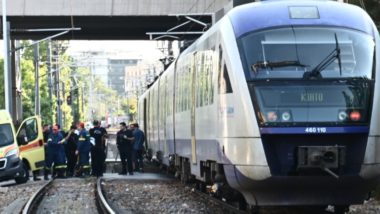 Απεργία σε τρένα και προαστιακό την Τρίτη

