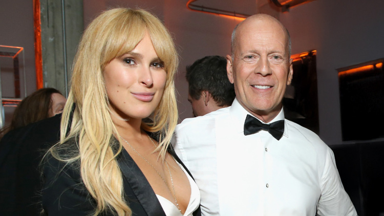 Μπρους Γουίλις: Κάνω 4 διαφορετικές δουλειές για να μεγαλώσω το παιδί μου, λέει η κόρη του