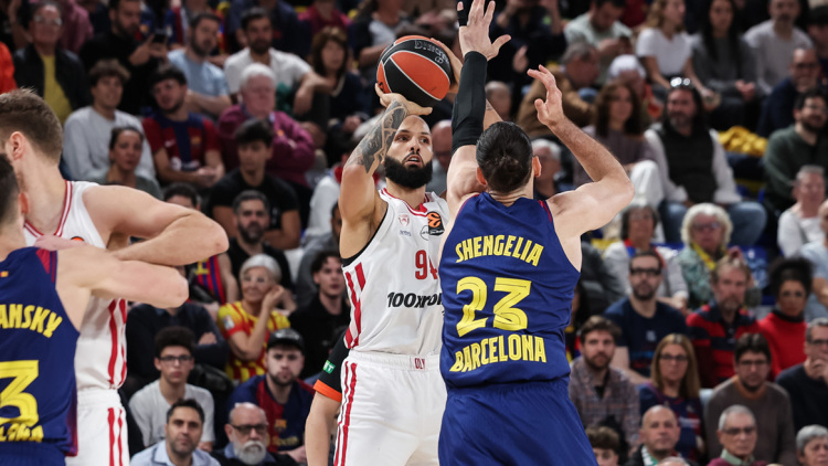 Μπαρτσελόνα - Ολυμπιακός 37-35 (Β' περίοδος): Πόντο πόντο η μάχη στη Βαρκελώνη, Live 