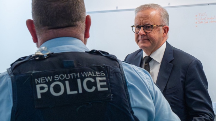 Αλμπανέζι: Κίνητρο της επίθεσης στην παραλία Μπόνταϊ μοιάζει να ήταν η ιδεολογία του ISIS 