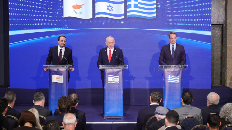 «Ούτε να το σκέφτεστε, όσοι νομίζετε ότι θα επαναφέρετε αυτοκρατορίες» - Το μήνυμα από την Τριμερή στον Ερντογάν, τι είπαν Νετανιάχου και Μητσοτάκης