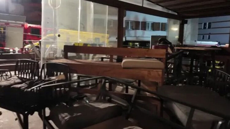 Πρωτοχρονιάτικη τραγωδία στο Κραν Μοντανά: «Περίπου 40» οι νεκροί από την έκρηξη στο μπαρ, σε σοβαρή κατάσταση δεκάδες τραυματίες