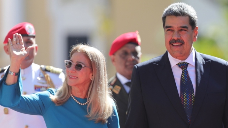 Σίλια Φλόρες: Η γνωριμία με τον Μαδούρο, ο γάμος και το σκάνδαλο «narco-nephews»