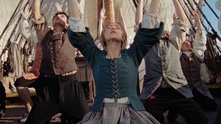 Η Αμάντα Σέιφριντ ενσαρκώνει την ηγέτιδα μίας αίρεσης στο μιούζικαλ The Testament of Ann Lee, δείτε το τρέιλερ
