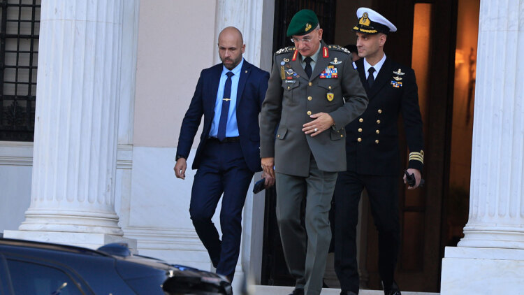 Την παράταση της θητείας των Αρχηγών των Γενικών Επιτελείων Στρατού, Ναυτικού και Αεροπορίας αποφάσισε το ΚΥΣΕΑ