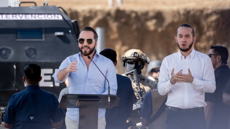 Ο πρόεδρος του Ελ Σαλβαδόρ θεμελίωσε φυλακή «τύπου CECOT» στην Κόστα Ρίκα και κάλεσε σε σκληρά μέτρα κατά του εγκλήματος 