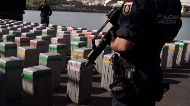 Εξαρθρώθηκε διεθνές κύκλωμα κοκαΐνης στην Ισπανία: Χρησιμοποιούσε νεαρούς κολυμβητές, 30 συλλήψεις