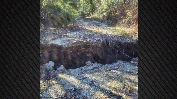 Εκτεταμένη καθίζηση σε χωριό των Τζουμέρκων: «Ακούγονται θόρυβοι» λένε οι κάτοικοι, αναμένεται κλιμάκιο γεωλόγων