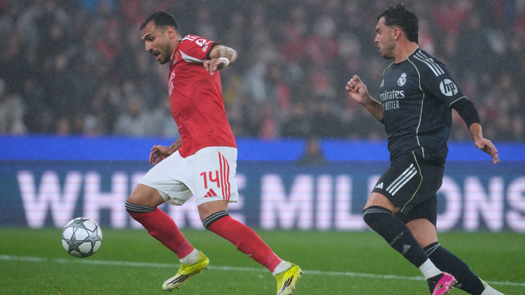 Champions League: Πρόκριση με buzzer beater του τερματοφύλακα η Μπενφίκα 4-2 την Ρεάλ, διπλό οκτάδας η Τσέλσι 3-2 τη Νάπολι
