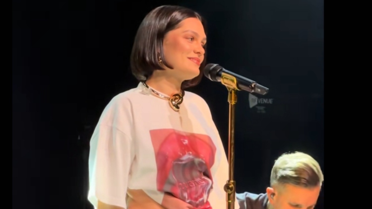 Jessie J: Ο καρκίνος του μαστού ήταν το πιο αγενές πράγμα που έκαναν ποτέ τα στήθη μου