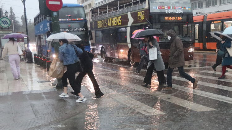 Έρχεται ισχυρή κακοκαιρία το Σαββατοκύριακο, πότε οι καταιγίδες θα χτυπήσουν την Αττική - Προειδοποίηση για έξι περιοχές