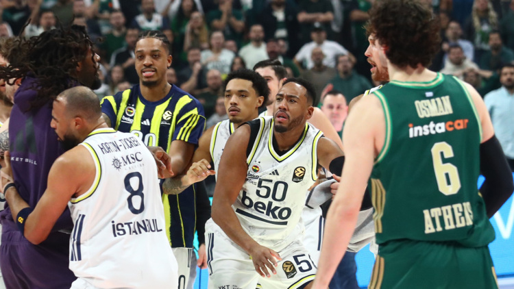 Παραλίγο σύρραξη στο ΟΑΚΑ μετά το δραματικό φινάλε στο Παναθηναϊκός- Φενέρ: Επεισόδιο ανάμεσα σε Λεσόρ και Μπόλντουιν, δείτε βίντεο