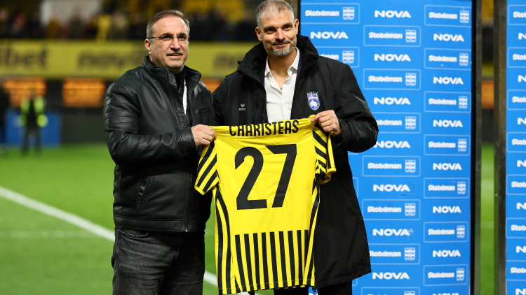 Επέστρεψε στο «Κλεάνθης Βικελίδης» ο Άγγελος Χαριστέας: Τιμήθηκε από την ομάδα του Άρη, φωτογραφίες