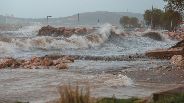 O πιο περίεργος χειμώνας: 60% περισσότερες κατολισθήσεις, οι θάλασσες βγήκαν στη στεριά και η λειψυδρία συνεχίζεται