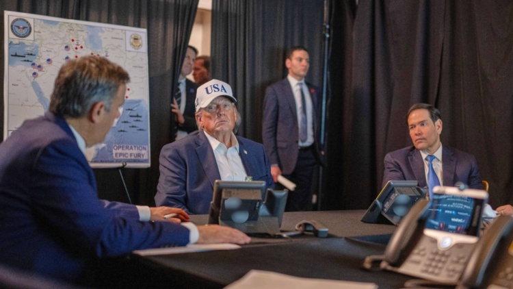 Τραμπ μετά την ανακοίνωση για τον θάνατο του Χαμενεΐ: «Υπάρχουν καλοί υποψήφιοι για την ηγεσία του Ιράν» 