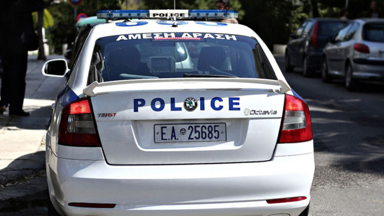 Έβγαλε μαχαίρι κι άρπαξε πάνω από 1.000 ευρώ από μίνι μάρκετ στο κέντρο της Θεσσαλονίκης - Ήταν η τρίτη ληστεία σε τρεις μέρες