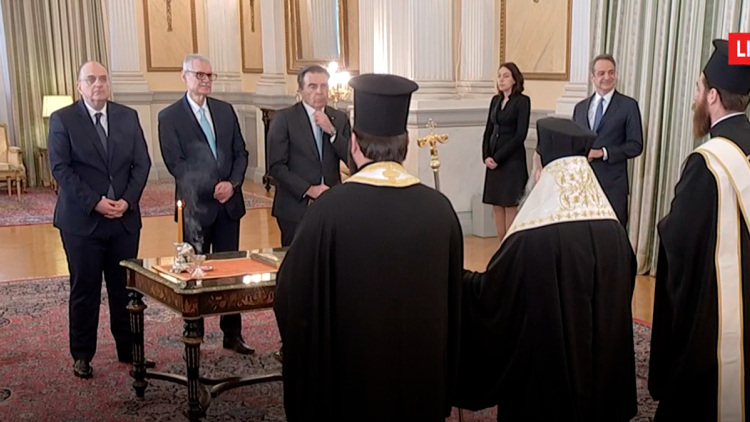 Ορκίζονται τα νέα μέλη της κυβέρνησης, δείτε live από το Προεδρικό Μέγαρο