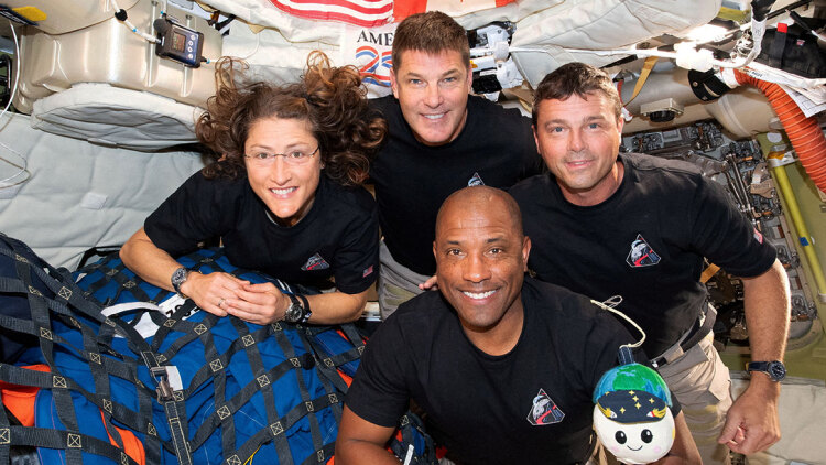 Αντίστροφη μέτρηση για την επιστροφή της Artemis II: Γιατί η επανείσοδος στη γήινη ατμόσφαιρα είναι η πιο κρίσιμη στιγμή της αποστολής