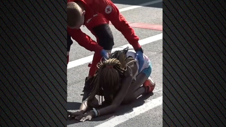 Βίντεο: «Κατέρρευσε» η Κενυάτισα Βαλεντίνα Τζέμπετ μετά τον θρίαμβο της στον ημιμαραθώνιο του Βελιγραδίου