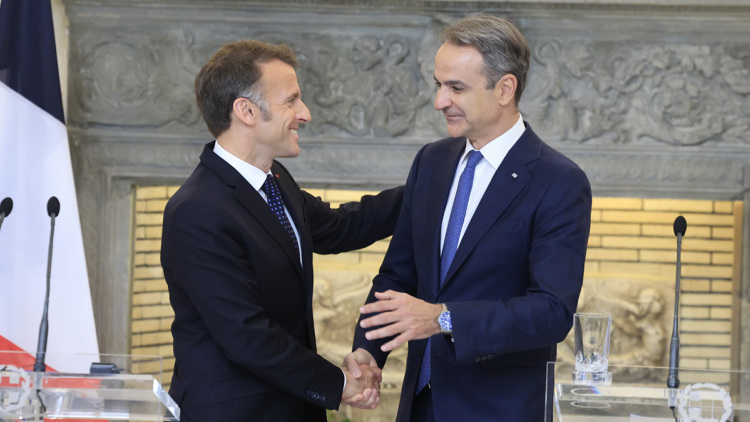 Τι είπαν και τι συμφώνησαν Μητσοτάκης - Μακρόν: Γαλλική ασπίδα διαρκείας στο Αιγαίο