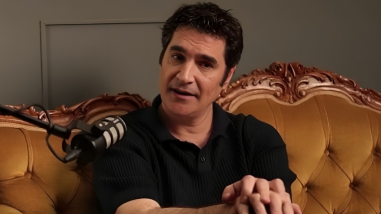 Χριστόφορος Παπακαλιάτης: Όταν με σκηνοθετώ, είναι καταστροφή, λέω «Μίλα ατάλαντε»