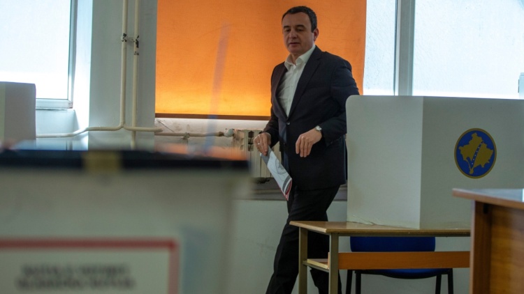 Διαλύθηκε η Βουλή του Κοσόβου, σε εκλογές μετά το αδιέξοδο για τον πρόεδρο 