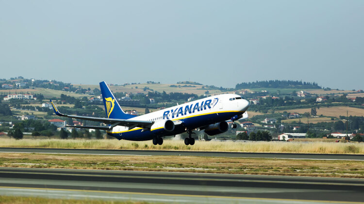 Η Ryanair ανακοίνωσε την παύση λειτουργίας της βάσης της στη Θεσσαλονίκη από τον Οκτώβριο