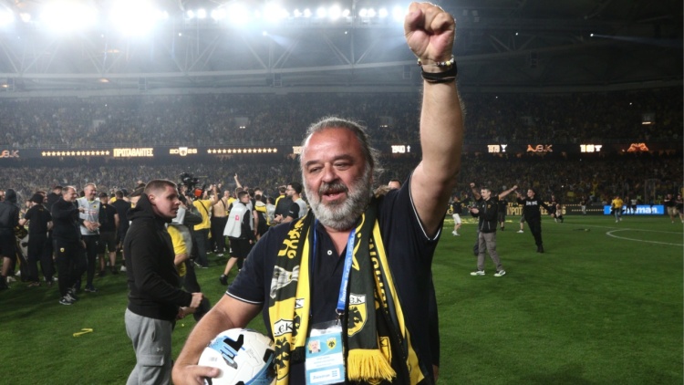 Στον Απέργη γιόρτασε ο Μάριος Ηλιόπουλος το πρωτάθλημα της ΑΕΚ, δείτε βίντεο 