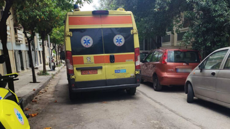 Aστυνομικοί της ΔΙΑΣ έσωσαν την τελευταία στιγμή ηλικιωμένο από απόπειρα αυτοκτονίας στο Νέο Ηράκλειο
