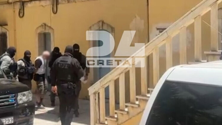 Στην Σταυρούλα ανήκουν οι κηλίδες αίματος στην τηλεόραση και το πάτωμα του σπιτιού του - Στον εισαγγελέα ο 43χρονος