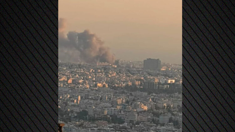 Φωτιά στο παλιό κτίριο του Μπάντμιντον στο Πάρκο Γουδή, ήχησε το 112
